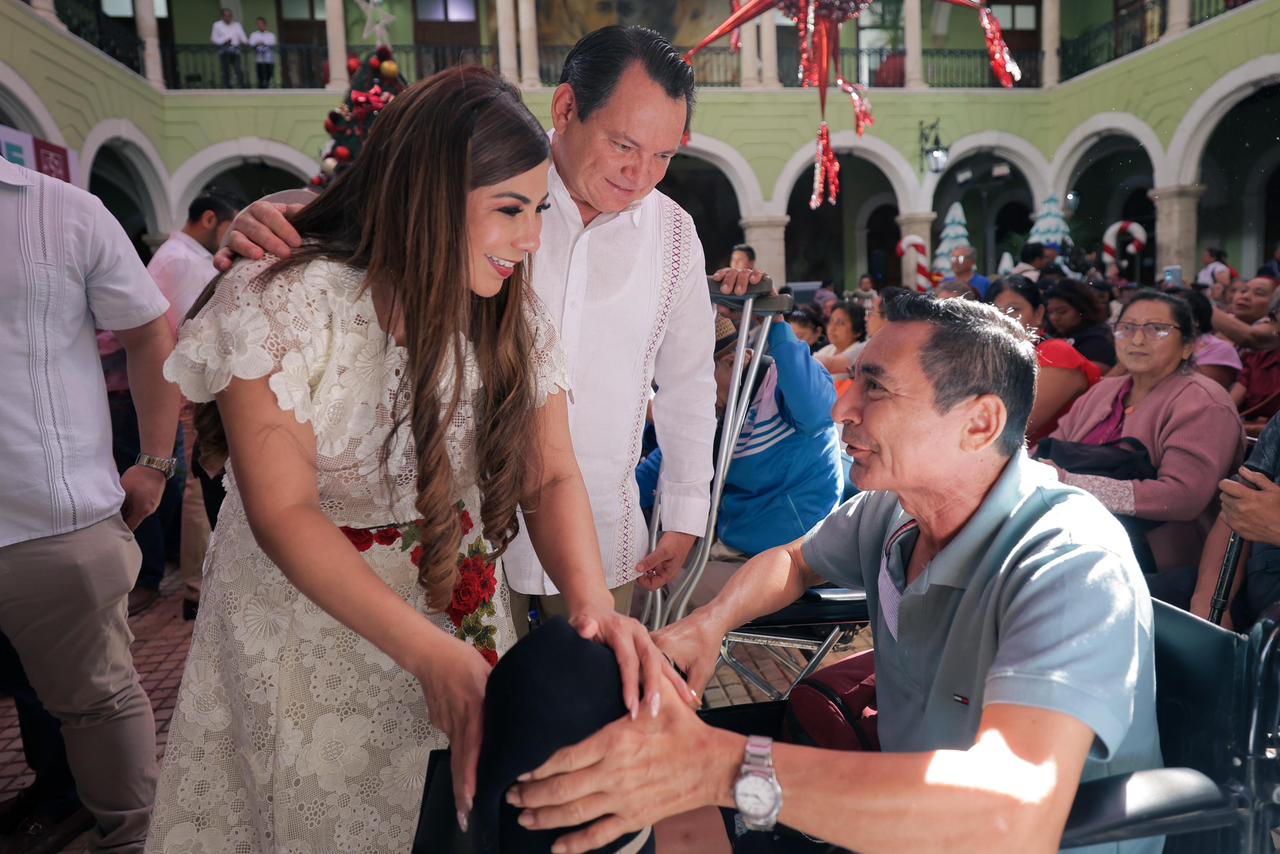 Gobierno de Yucatán entrega 234 aparatos de movilidad y protesis con una inversión de casi un mdp